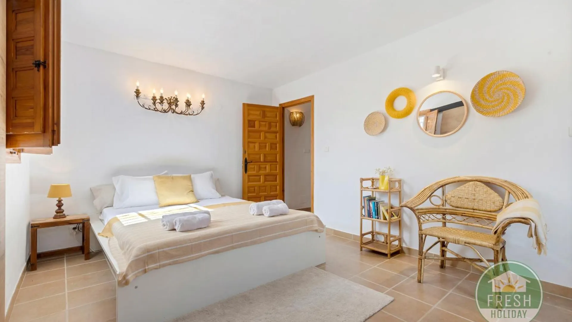 Finca Clara - Private And Remote Family Villa Rubite