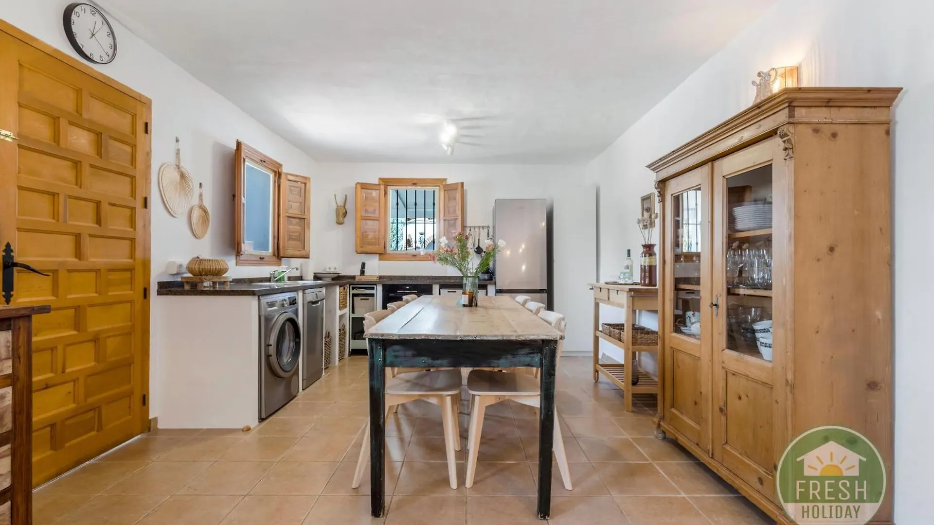 Finca Clara - Private And Remote Family Villa Rubite