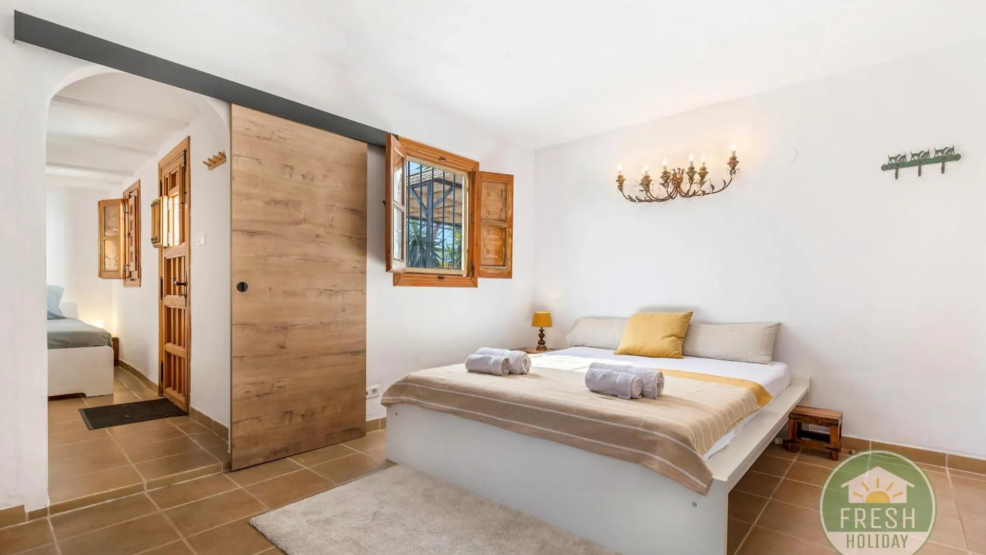 Finca Clara - Private And Remote Family Villa Rubite